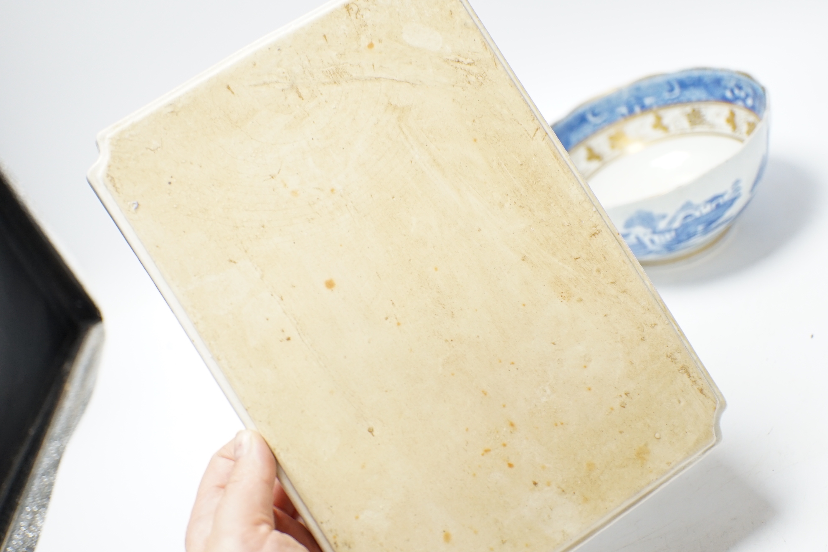 Five items of Chinese tableware; a rectangular tray, three shallow dishes, and a blue and white bowl with gilt decoration, bowl diameter, 14.5cm